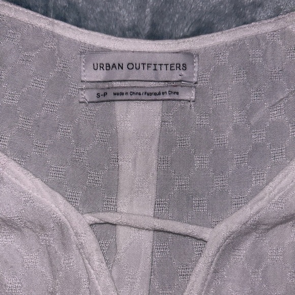 Urban Outfitters // White Twist Front Long Sleeve - Picture 2 of 3